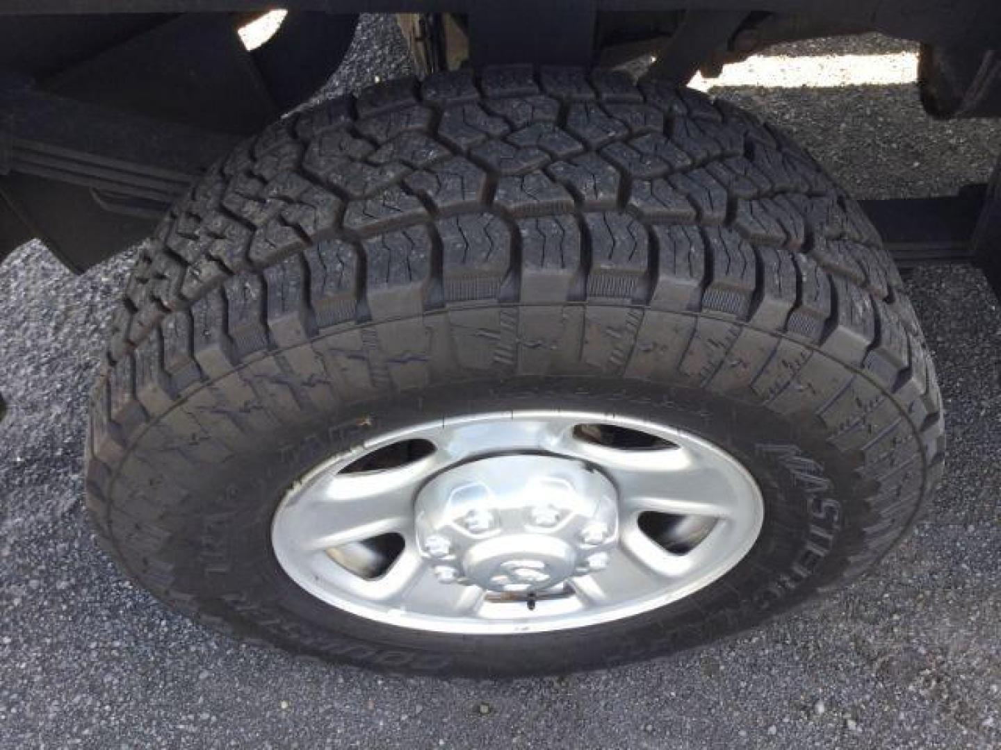 2021 Bright White Clearcoat /Diesel Gray/Black Ram 3500 Tradesman Crew Cab 4x4 8' Box (3C63R3GJ6MG) with an HEMI 6.4L V-8 VVT variable valve control engine, 6-Speed Automatic transmission, located at 1801 Main Street, Lewiston, 83501, (208) 743-9371, 46.417065, -117.004799 - Photo#17