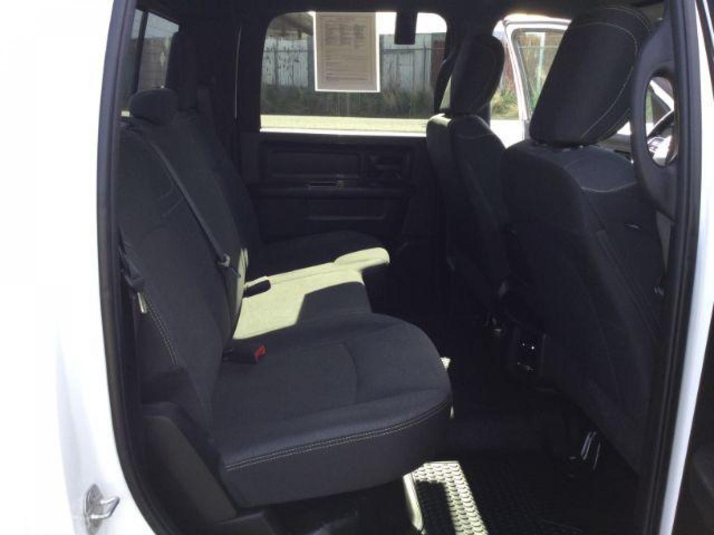 2021 Bright White Clearcoat /Diesel Gray/Black Ram 3500 Tradesman Crew Cab 4x4 8' Box (3C63R3GJ6MG) with an HEMI 6.4L V-8 VVT variable valve control engine, 6-Speed Automatic transmission, located at 1801 Main Street, Lewiston, 83501, (208) 743-9371, 46.417065, -117.004799 - Photo#18