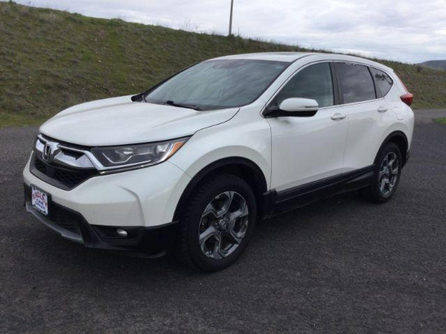 2018 White Diamond Pearl /Black Honda CR-V EX (2HKRW2H5XJH) with an 1.5L I-4 gasoline direct injection engine, CVT Automatic transmission, located at 1801 Main Street, Lewiston, 83501, (208) 743-9371, 46.417065, -117.004799 - Photo#1