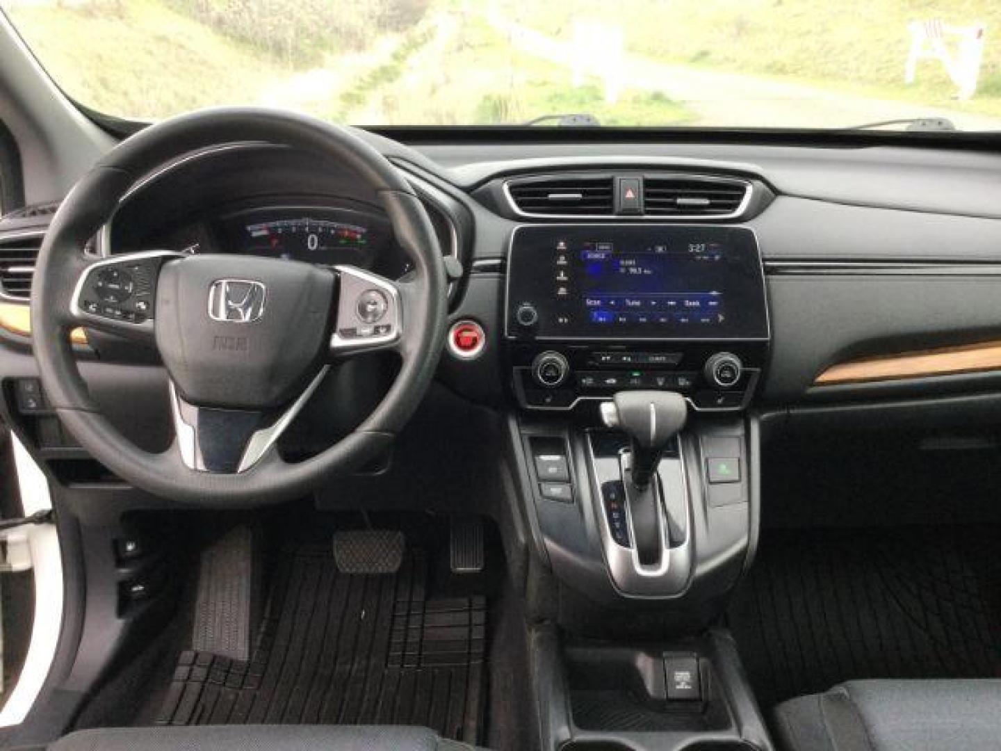 2018 White Diamond Pearl /Black Honda CR-V EX (2HKRW2H5XJH) with an 1.5L I-4 gasoline direct injection engine, CVT Automatic transmission, located at 1801 Main Street, Lewiston, 83501, (208) 743-9371, 46.417065, -117.004799 - Photo#5