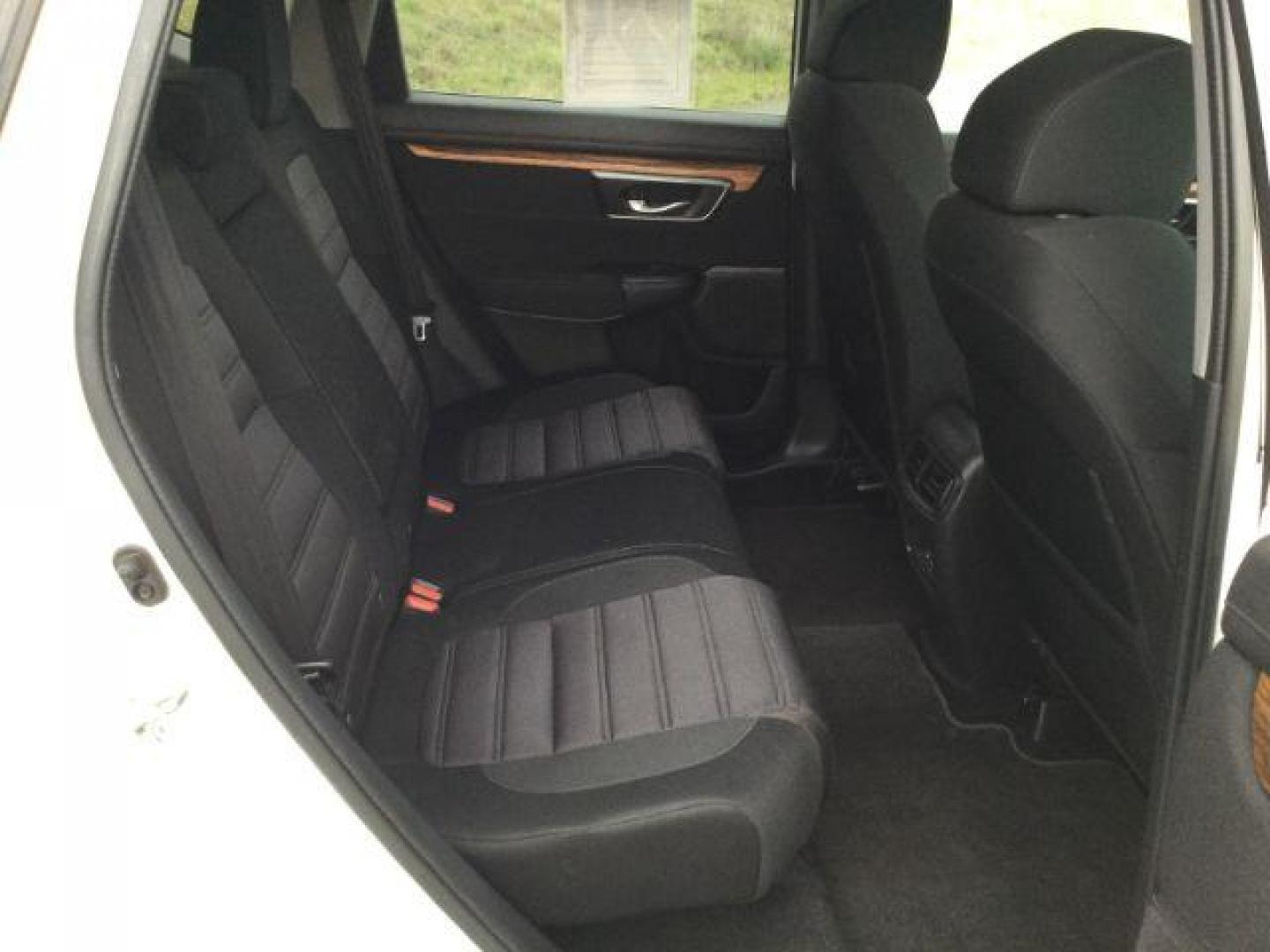 2018 White Diamond Pearl /Black Honda CR-V EX (2HKRW2H5XJH) with an 1.5L I-4 gasoline direct injection engine, CVT Automatic transmission, located at 1801 Main Street, Lewiston, 83501, (208) 743-9371, 46.417065, -117.004799 - Photo#19