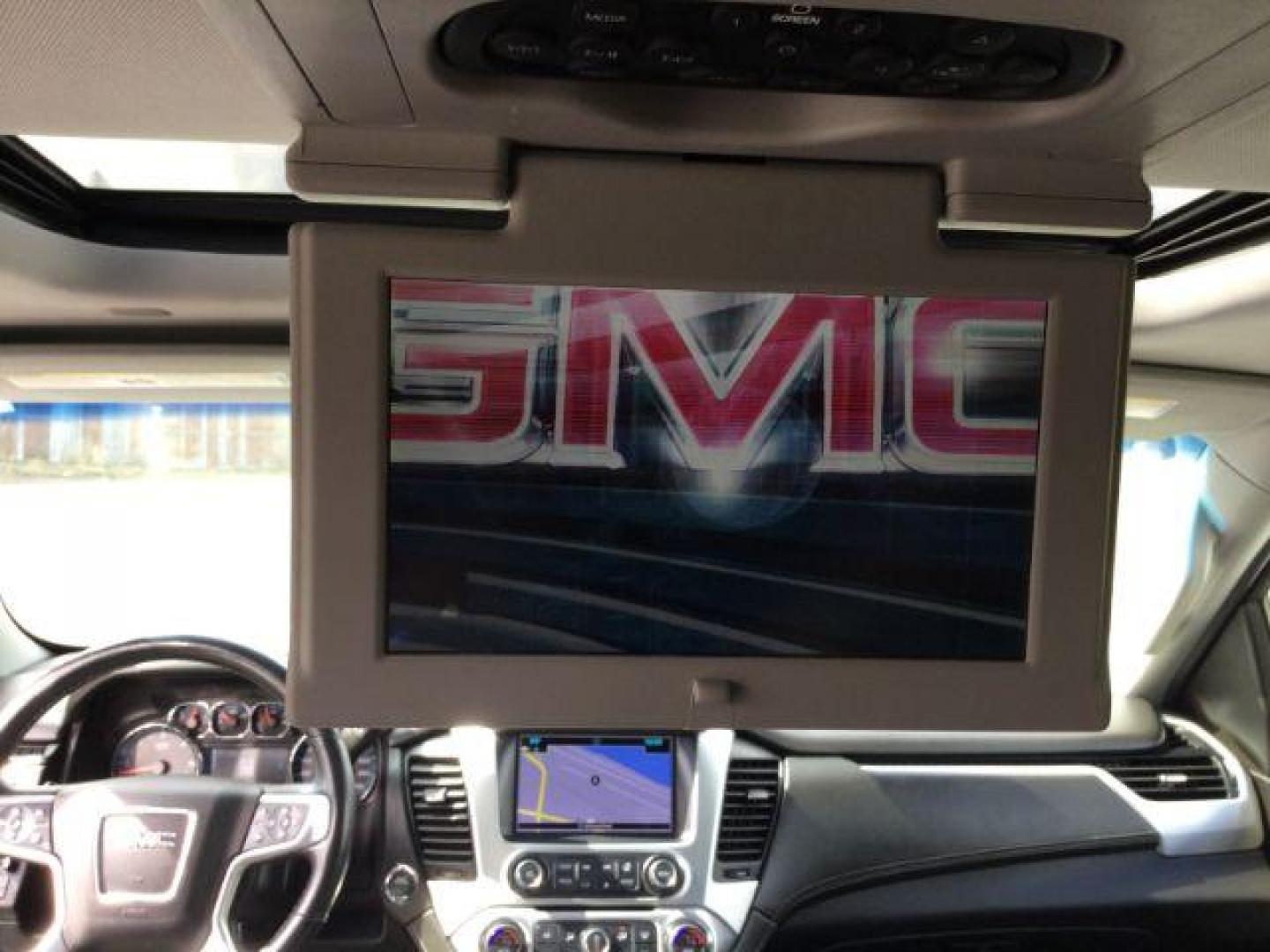 2019 Quicksilver Metallic /Jet Black GMC Yukon XL SLT (1GKS2GKCXKR) with an EcoTec3 5.3L V-8 gasoline direct injection engine, 6-Speed Automatic transmission, located at 1801 Main Street, Lewiston, 83501, (208) 743-9371, 46.417065, -117.004799 - Photo#16