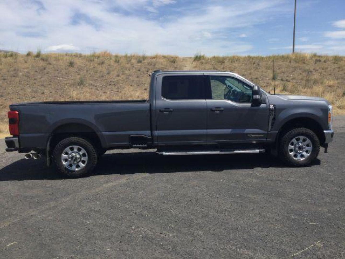 2023 Carbonized Gray Metallic /Medium Dark Slate Ford F-350 XLT (1FT8W3BT4PE) with an Powerstroke 6.7L V-8 diesel direct injection engine, 10 speed automatic transmission, located at 1801 Main Street, Lewiston, 83501, (208) 743-9371, 46.417065, -117.004799 - Photo#7