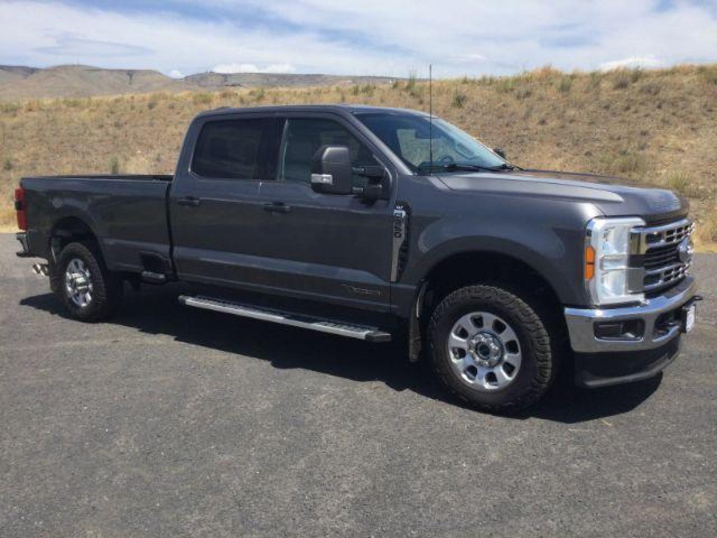 2023 Carbonized Gray Metallic /Medium Dark Slate Ford F-350 XLT (1FT8W3BT4PE) with an Powerstroke 6.7L V-8 diesel direct injection engine, 10 speed automatic transmission, located at 1801 Main Street, Lewiston, 83501, (208) 743-9371, 46.417065, -117.004799 - Photo#17