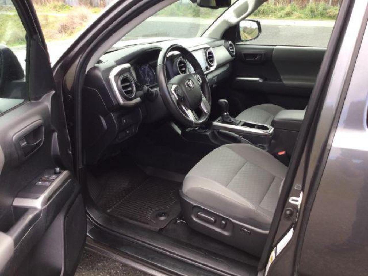 2022 Magnetic Gray Metallic /Cement Toyota Tacoma SR5 V6 (3TYSZ5AN9NT) with an 3.5L V-6 port/direct injection engine, 6-Speed Automatic transmission, located at 1801 Main Street, Lewiston, 83501, (208) 743-9371, 46.417065, -117.004799 - Photo#3