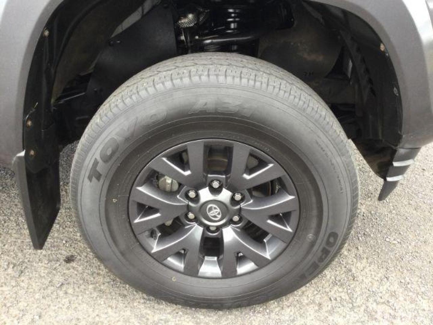 2022 Magnetic Gray Metallic /Cement Toyota Tacoma SR5 V6 (3TYSZ5AN9NT) with an 3.5L V-6 port/direct injection engine, 6-Speed Automatic transmission, located at 1801 Main Street, Lewiston, 83501, (208) 743-9371, 46.417065, -117.004799 - Photo#13