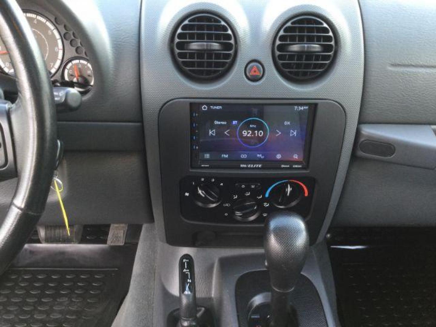 2006 Black Clearcoat /Medium Slate Gray Jeep Liberty Sport (1J4GL48K06W) with an Power Tech 3.7L V-6 regular unleaded engine, automatic transmission, located at 1801 Main Street, Lewiston, 83501, (208) 743-9371, 46.417065, -117.004799 - Photo#25