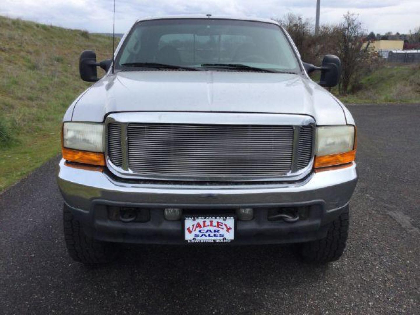 2001 Silver Clearcoat Metallic /Black Leather Ford F-250 XLT Crew Cab Long Bed 4WD (1FTNW21F11E) with an Powerstroke 7.3L V-8 diesel direct injection engine, 4 speed automatic transmission, located at 1801 Main Street, Lewiston, 83501, (208) 743-9371, 46.417065, -117.004799 - Photo#21