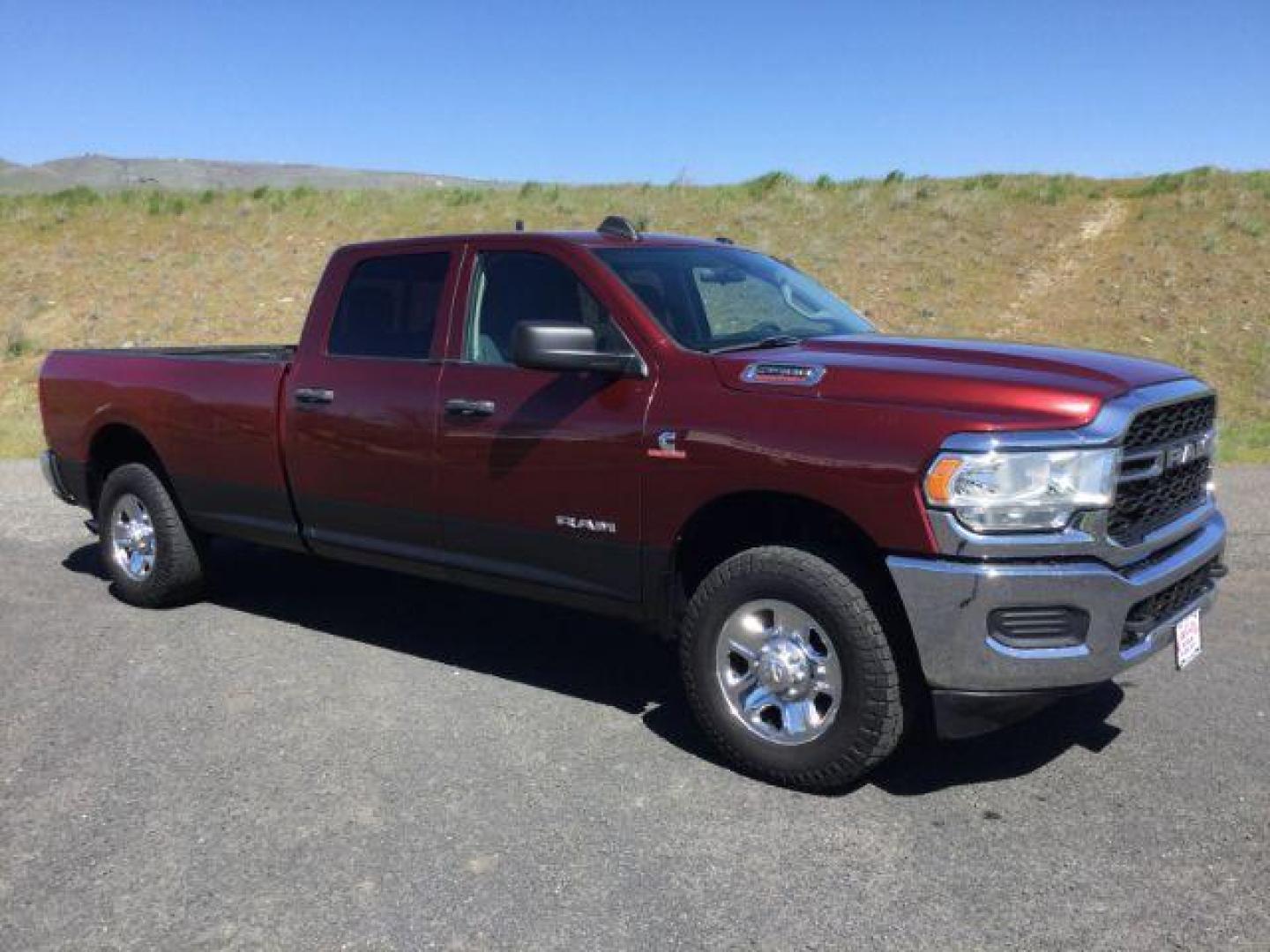 2019 Delmonico Red Pearlcoat /Diesel Gray/Black Ram 2500 Tradesman Crew Cab 4x4 8' Box (3C6UR5HL3KG) with an Cummins 6.7L I-6 diesel direct injection engine, 6-Speed Automatic transmission, located at 1801 Main Street, Lewiston, 83501, (208) 743-9371, 46.417065, -117.004799 - Photo#2
