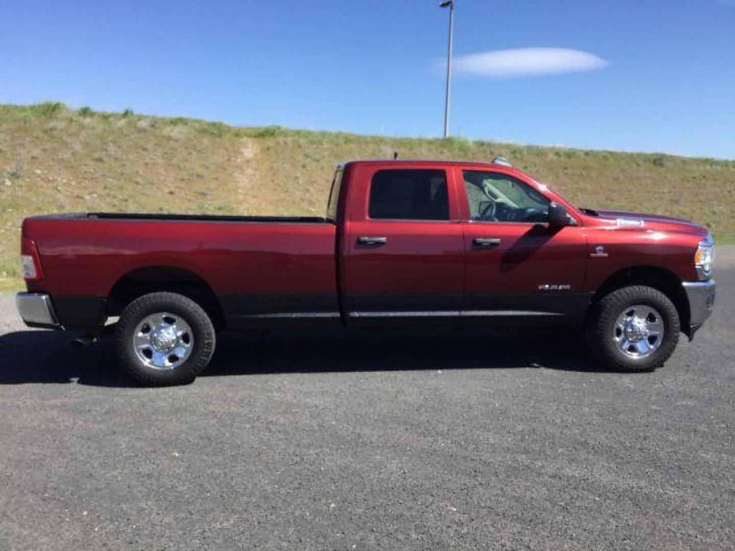 2019 Delmonico Red Pearlcoat /Diesel Gray/Black Ram 2500 Tradesman Crew Cab 4x4 8' Box (3C6UR5HL3KG) with an Cummins 6.7L I-6 diesel direct injection engine, 6-Speed Automatic transmission, located at 1801 Main Street, Lewiston, 83501, (208) 743-9371, 46.417065, -117.004799 - Photo#3