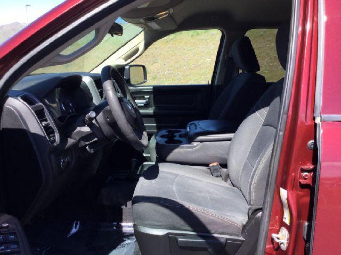 2019 Delmonico Red Pearlcoat /Diesel Gray/Black Ram 2500 Tradesman Crew Cab 4x4 8' Box (3C6UR5HL3KG) with an Cummins 6.7L I-6 diesel direct injection engine, 6-Speed Automatic transmission, located at 1801 Main Street, Lewiston, 83501, (208) 743-9371, 46.417065, -117.004799 - Photo#4