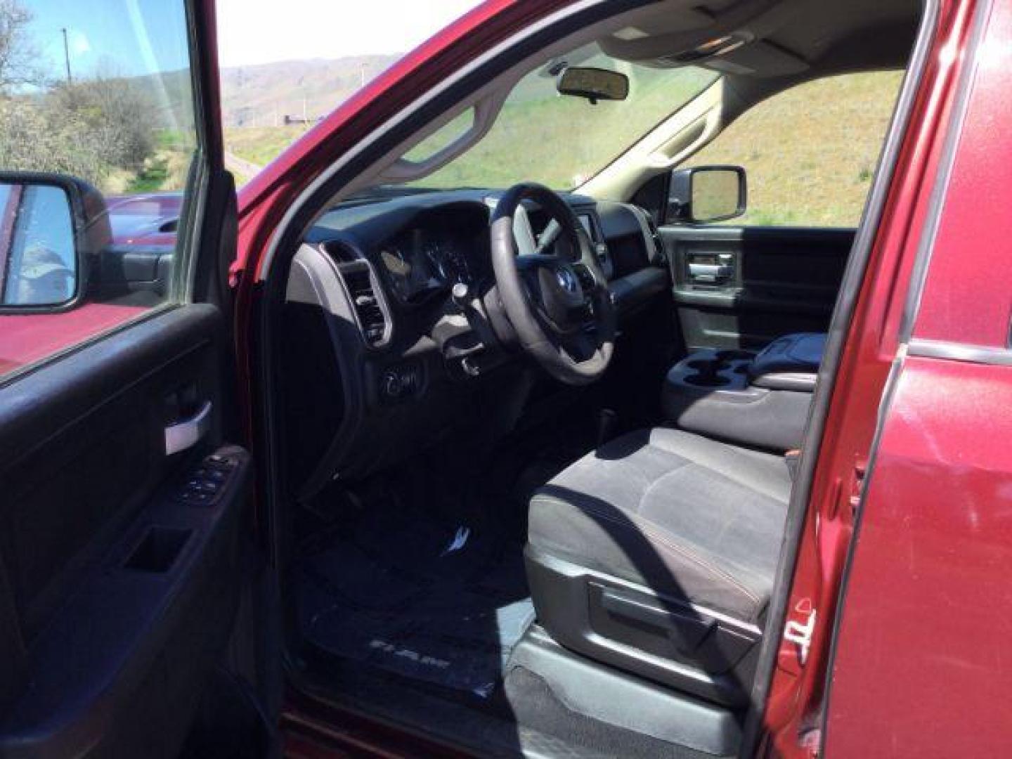 2019 Delmonico Red Pearlcoat /Diesel Gray/Black Ram 2500 Tradesman Crew Cab 4x4 8' Box (3C6UR5HL3KG) with an Cummins 6.7L I-6 diesel direct injection engine, 6-Speed Automatic transmission, located at 1801 Main Street, Lewiston, 83501, (208) 743-9371, 46.417065, -117.004799 - Photo#5