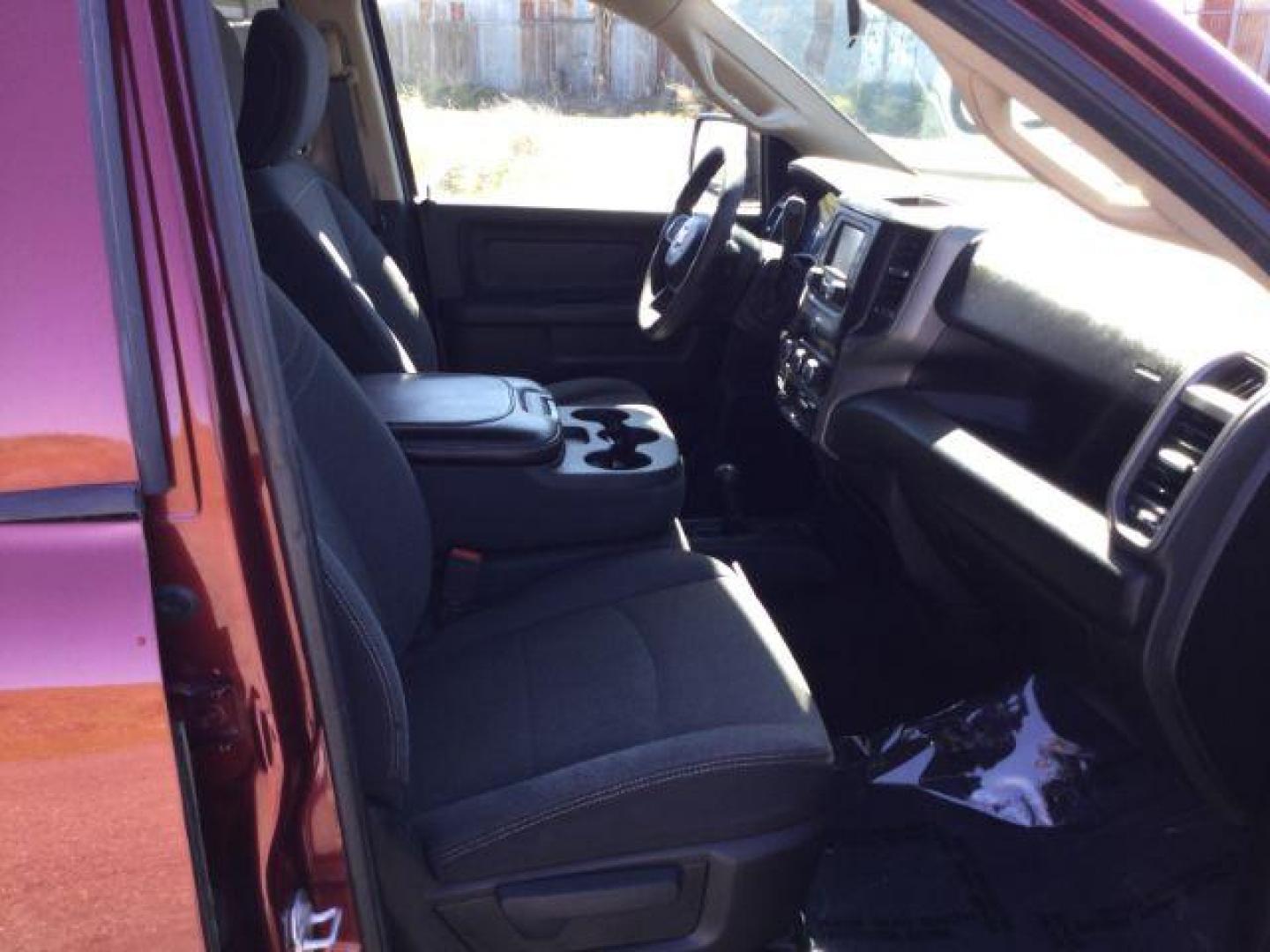 2019 Delmonico Red Pearlcoat /Diesel Gray/Black Ram 2500 Tradesman Crew Cab 4x4 8' Box (3C6UR5HL3KG) with an Cummins 6.7L I-6 diesel direct injection engine, 6-Speed Automatic transmission, located at 1801 Main Street, Lewiston, 83501, (208) 743-9371, 46.417065, -117.004799 - Photo#17