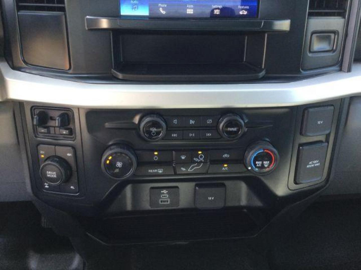 2023 Carbonized Gray Metallic /Medium Dark Slate Ford F-350 XLT (1FT8W3BT2PE) with an Powerstroke 6.7L V-8 diesel direct injection engine, 10 speed automatic transmission, located at 1801 Main Street, Lewiston, 83501, (208) 743-9371, 46.417065, -117.004799 - Photo#5