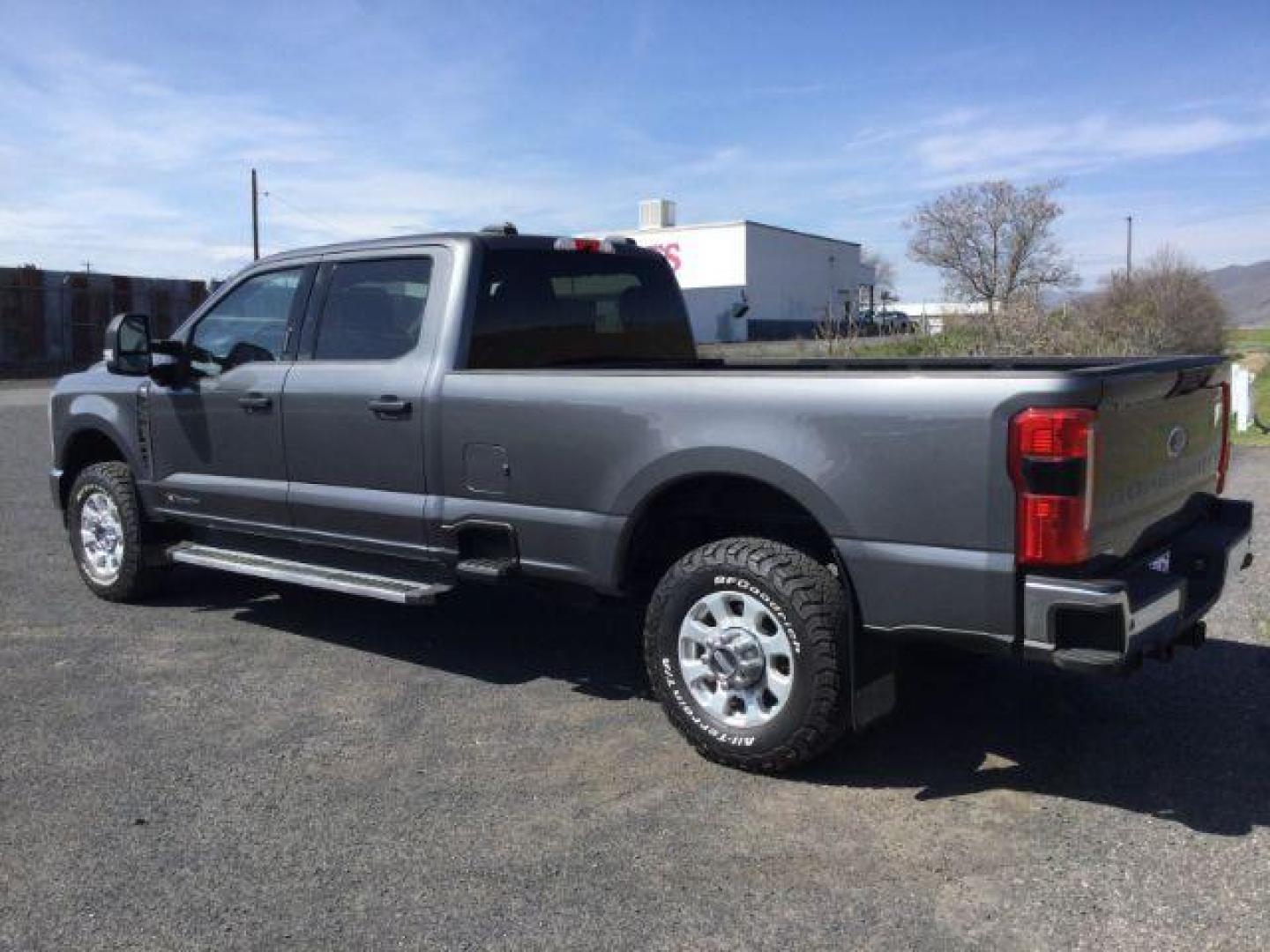 2023 Carbonized Gray Metallic /Medium Dark Slate Ford F-350 XLT (1FT8W3BT2PE) with an Powerstroke 6.7L V-8 diesel direct injection engine, 10 speed automatic transmission, located at 1801 Main Street, Lewiston, 83501, (208) 743-9371, 46.417065, -117.004799 - Photo#8