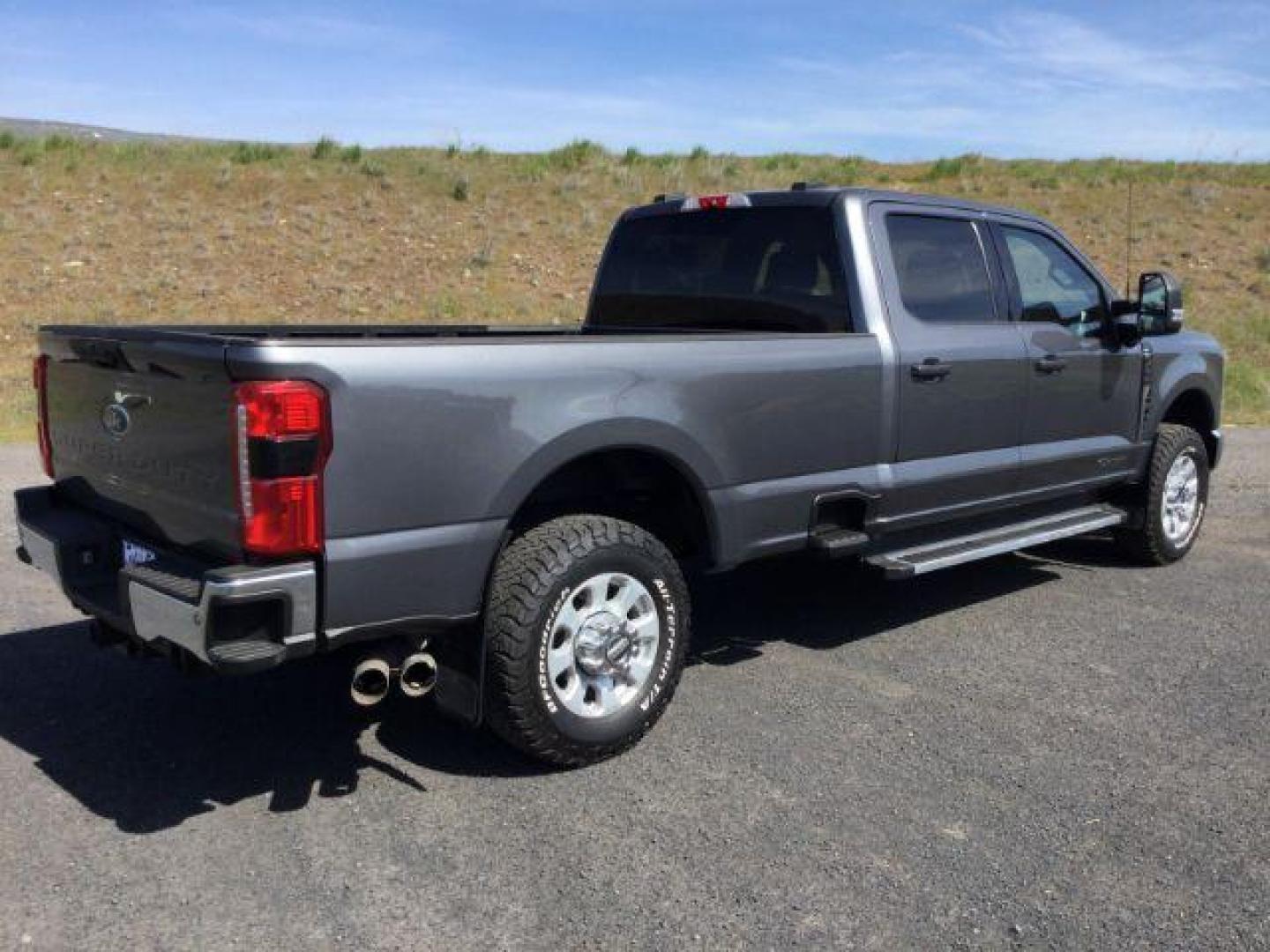 2023 Carbonized Gray Metallic /Medium Dark Slate Ford F-350 XLT (1FT8W3BT2PE) with an Powerstroke 6.7L V-8 diesel direct injection engine, 10 speed automatic transmission, located at 1801 Main Street, Lewiston, 83501, (208) 743-9371, 46.417065, -117.004799 - Photo#9