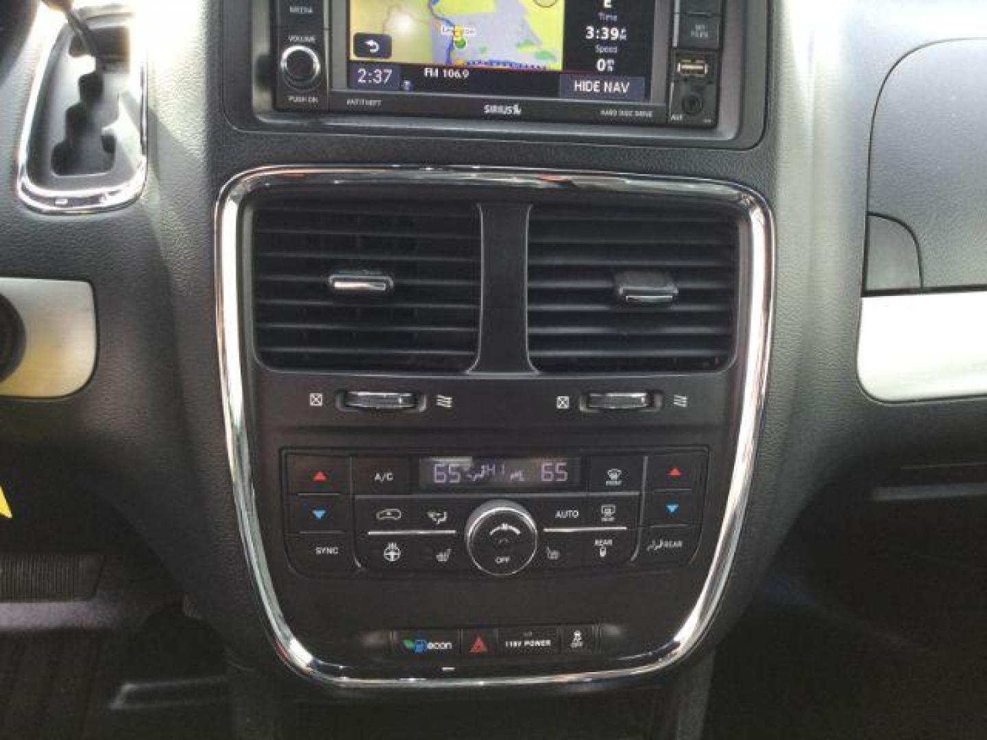 2017 White Knuckle Clearcoat /Black Leather Dodge Grand Caravan GT (2C4RDGEG5HR) with an Pentastar 3.6L V-6 DOHC engine, 6-Speed Automatic transmission, located at 1801 Main Street, Lewiston, 83501, (208) 743-9371, 46.417065, -117.004799 - Photo#13