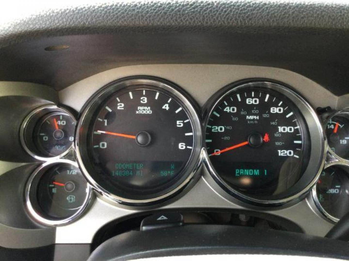 2014 Summit White /Ebony Chevrolet Silverado 2500HD LT (1GC1KXCG6EF) with an Vortec 6L V-8 variable valve control engine, 6-Speed Automatic transmission, located at 1801 Main Street, Lewiston, 83501, (208) 743-9371, 46.417065, -117.004799 - Photo#13