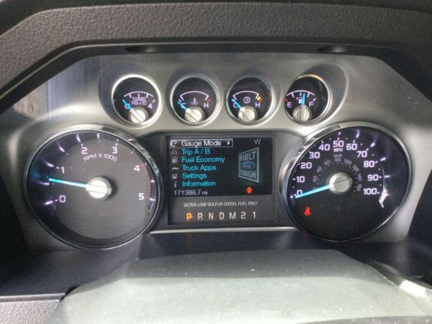 2015 Oxford White /Black Ford F-350 Crew Cab Lariat 4x4 (1FT8W3BT2FE) with an Powerstroke 6.7L V-8 diesel direct injection engine, 6-Speed Automatic transmission, located at 1801 Main Street, Lewiston, 83501, (208) 743-9371, 46.417065, -117.004799 - Photo#12