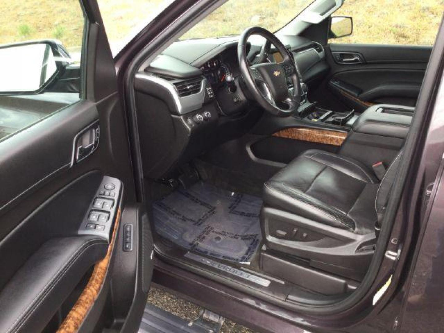 2015 Tungsten Metallic /Jet Black Chevrolet Suburban 1500 LTZ (1GNSKKKC7FR) with an EcoTec3 5.3L V-8 gasoline direct injection engine, 6-Speed Automatic transmission, located at 1801 Main Street, Lewiston, 83501, (208) 743-9371, 46.417065, -117.004799 - Photo#3