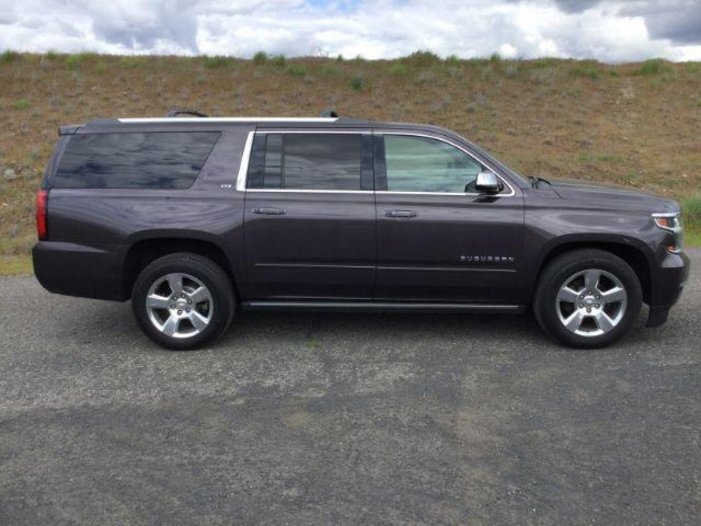 2015 Tungsten Metallic /Jet Black Chevrolet Suburban 1500 LTZ (1GNSKKKC7FR) with an EcoTec3 5.3L V-8 gasoline direct injection engine, 6-Speed Automatic transmission, located at 1801 Main Street, Lewiston, 83501, (208) 743-9371, 46.417065, -117.004799 - Photo#17
