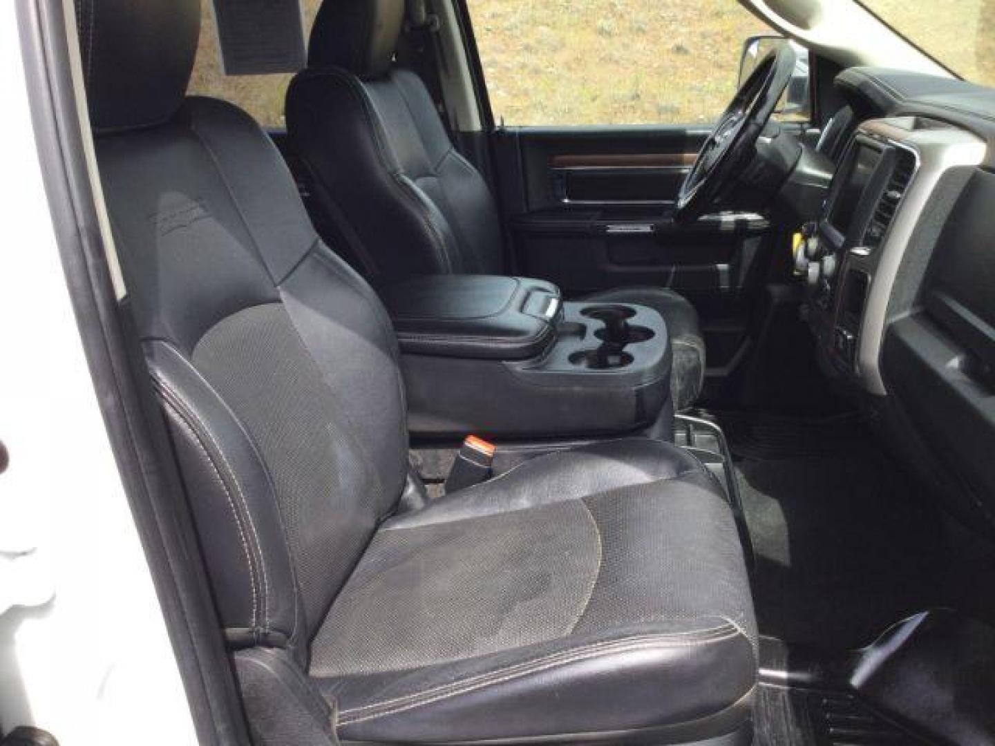 2017 Bright White /Black Ram 1500 Laramie (1C6RR7VT1HS) with an HEMI 5.7L V-8 variable valve control engine, 8-Speed Automatic transmission, located at 1801 Main Street, Lewiston, 83501, (208) 743-9371, 46.417065, -117.004799 - Photo#16