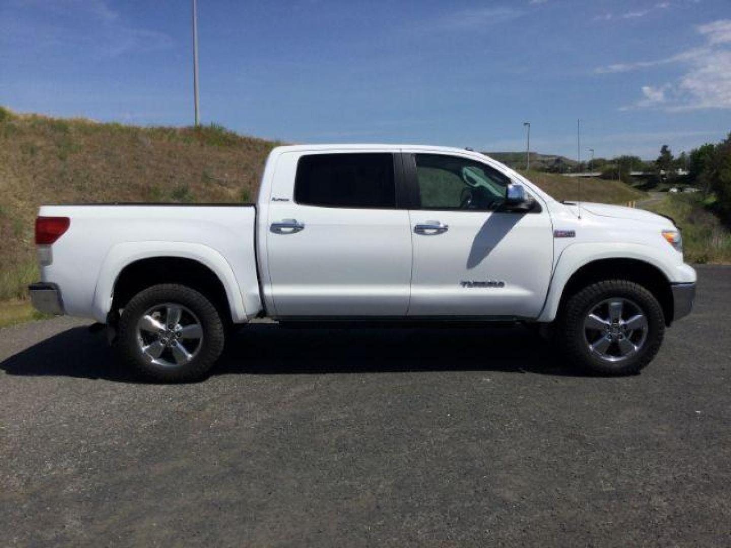 2012 Super White /Black Toyota Tundra Platinum Crew Max 4x4 (5TFHY5F10CX) with an I-FORCE 5.7L V-8 DOHC engine, 6-Speed Automatic transmission, located at 1801 Main Street, Lewiston, 83501, (208) 743-9371, 46.417065, -117.004799 - Photo#12