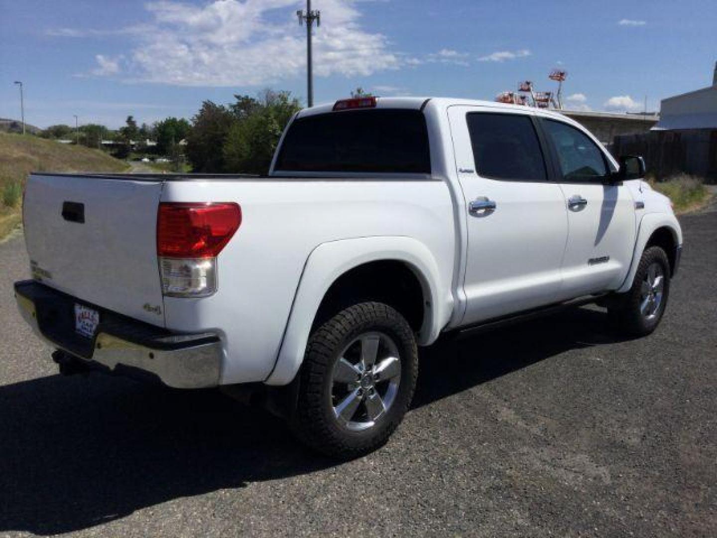 2012 Super White /Black Toyota Tundra Platinum Crew Max 4x4 (5TFHY5F10CX) with an I-FORCE 5.7L V-8 DOHC engine, 6-Speed Automatic transmission, located at 1801 Main Street, Lewiston, 83501, (208) 743-9371, 46.417065, -117.004799 - Photo#13