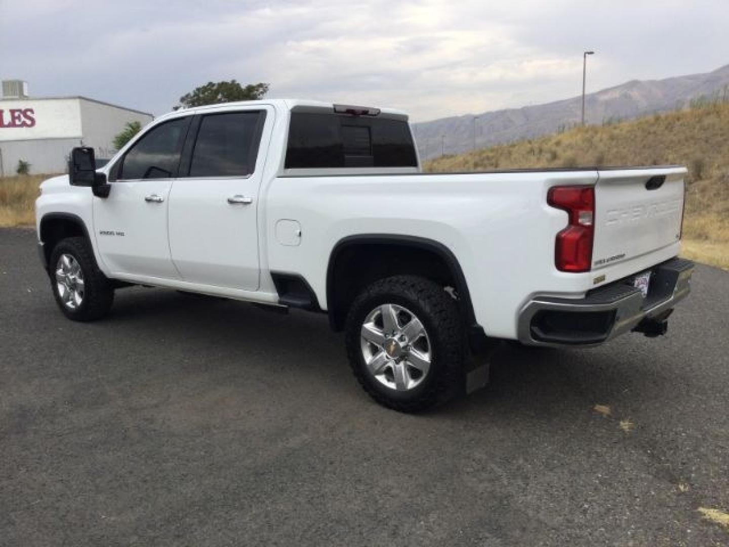 2021 Summit White /Jet Black Chevrolet Silverado 2500HD LTZ (1GC1YPE78MF) , located at 1801 Main Street, Lewiston, 83501, (208) 743-9371, 46.417065, -117.004799- Photo#8