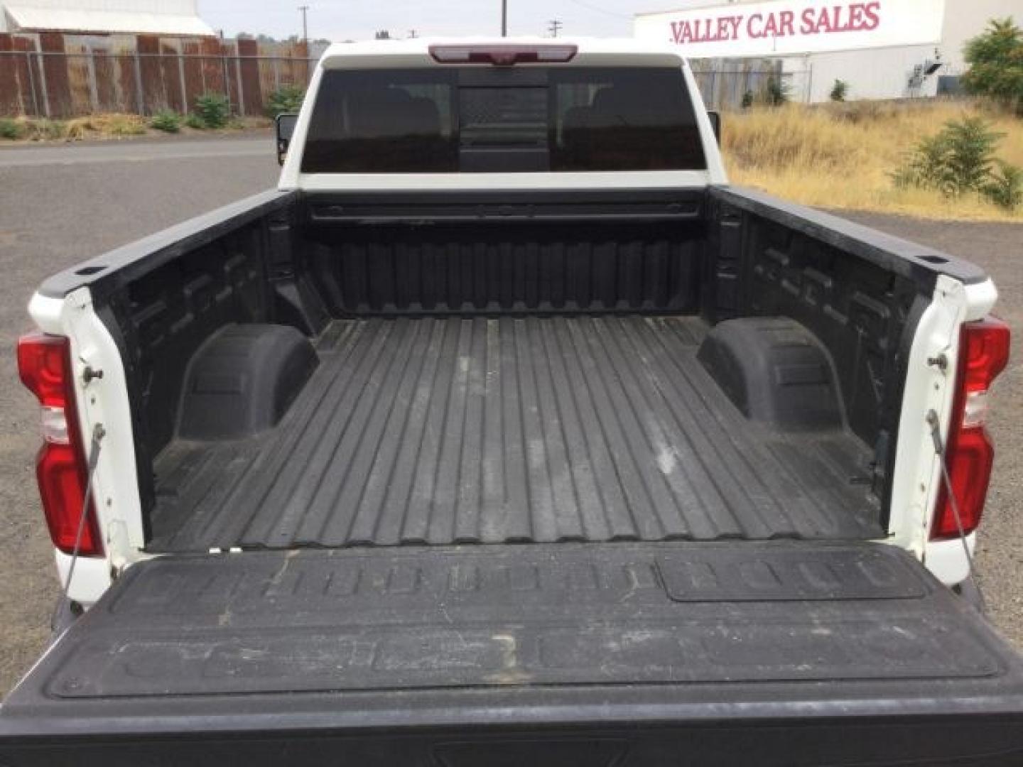 2021 Summit White /Jet Black Chevrolet Silverado 2500HD LTZ (1GC1YPE78MF) , located at 1801 Main Street, Lewiston, 83501, (208) 743-9371, 46.417065, -117.004799- Photo#10