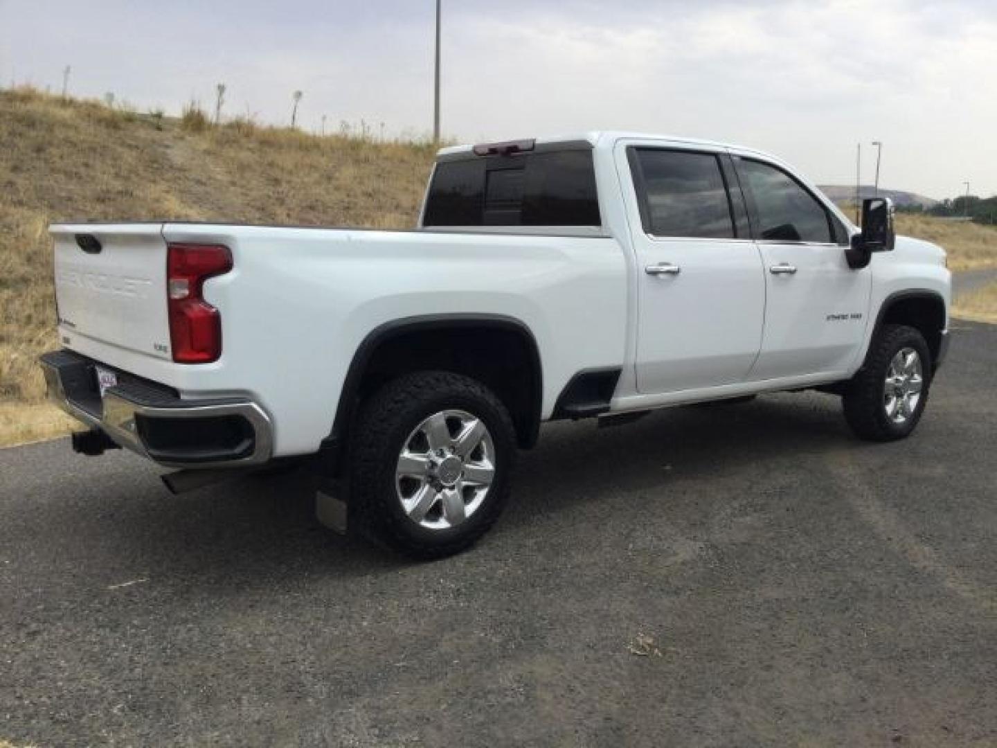 2021 Summit White /Jet Black Chevrolet Silverado 2500HD LTZ (1GC1YPE78MF) , located at 1801 Main Street, Lewiston, 83501, (208) 743-9371, 46.417065, -117.004799- Photo#20