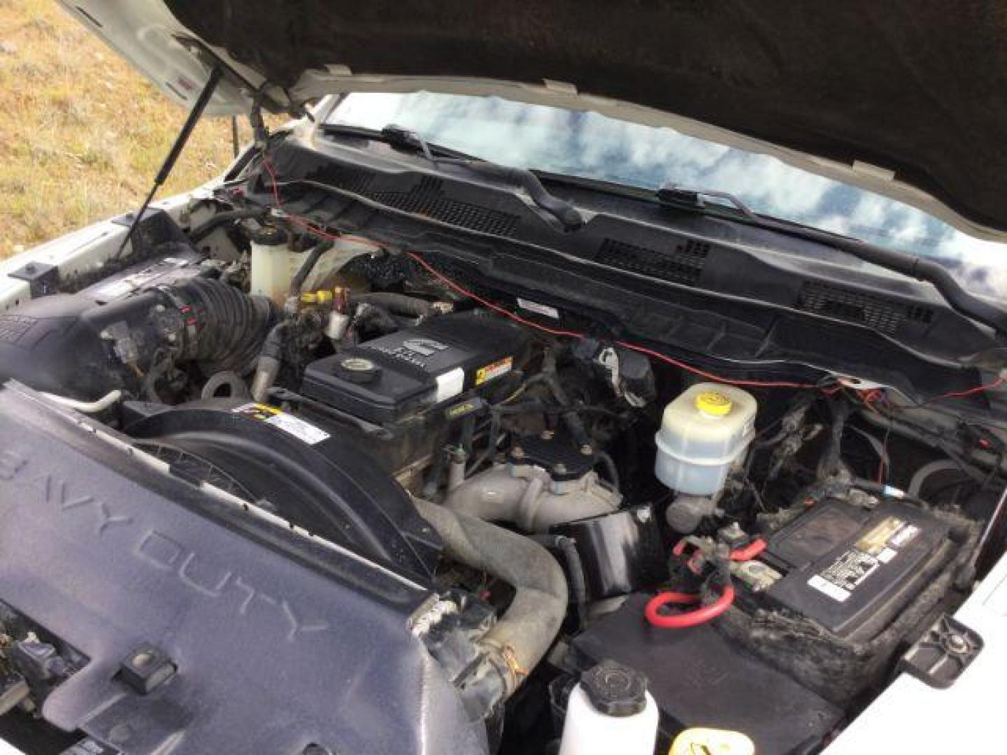 2016 Pearl White /Black Ram 2500 Laramie (3C6UR5FL3GG) with an Cummins 6.7L I-6 diesel direct injection engine, 6-Speed Automatic transmission, located at 1801 Main Street, Lewiston, 83501, (208) 743-9371, 46.417065, -117.004799 - Photo#10