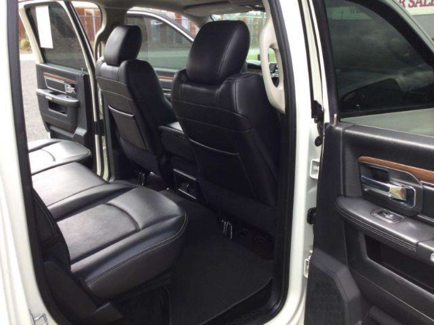 2016 Pearl White /Black Ram 2500 Laramie (3C6UR5FL3GG) with an Cummins 6.7L I-6 diesel direct injection engine, 6-Speed Automatic transmission, located at 1801 Main Street, Lewiston, 83501, (208) 743-9371, 46.417065, -117.004799 - Photo#13