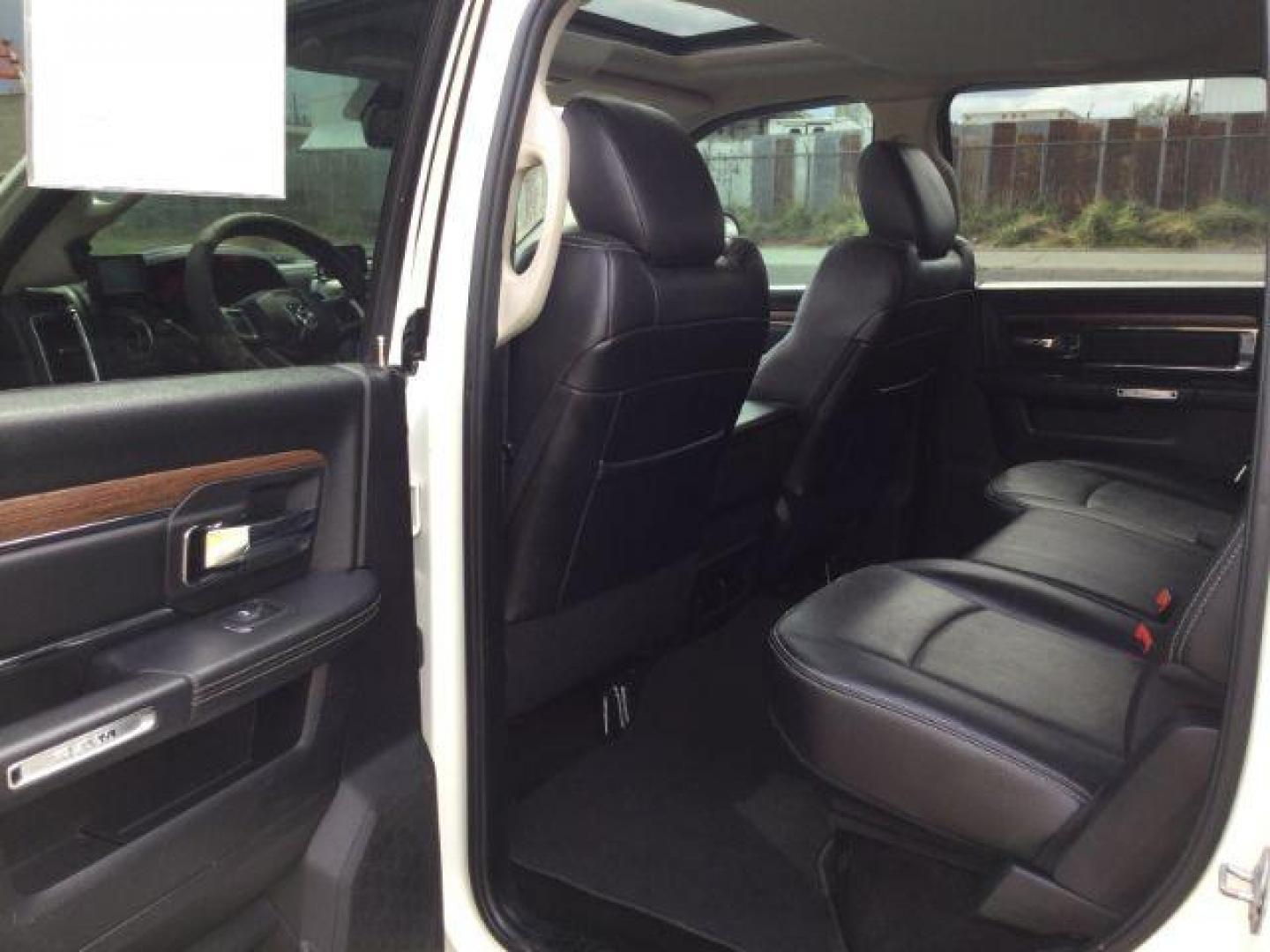 2016 Pearl White /Black Ram 2500 Laramie (3C6UR5FL3GG) with an Cummins 6.7L I-6 diesel direct injection engine, 6-Speed Automatic transmission, located at 1801 Main Street, Lewiston, 83501, (208) 743-9371, 46.417065, -117.004799 - Photo#26