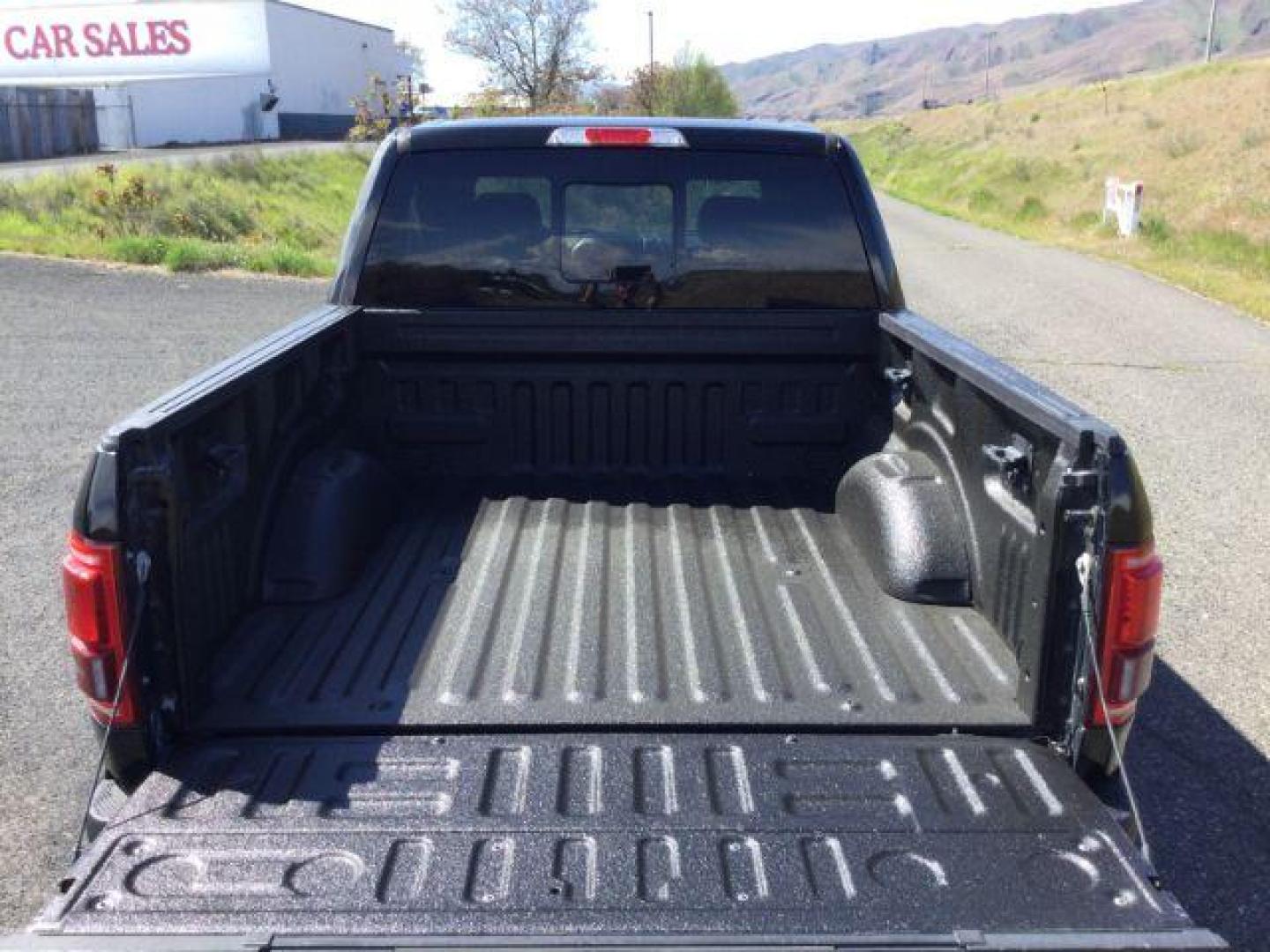 2017 Shadow Black /Black Ford F-150 LARIAT (1FTEW1EG4HK) with an EcoBoost 3.5L V-6 gasoline direct injection engine, 10-speed automatic transmission, located at 1801 Main Street, Lewiston, 83501, (208) 743-9371, 46.417065, -117.004799 - Photo#7