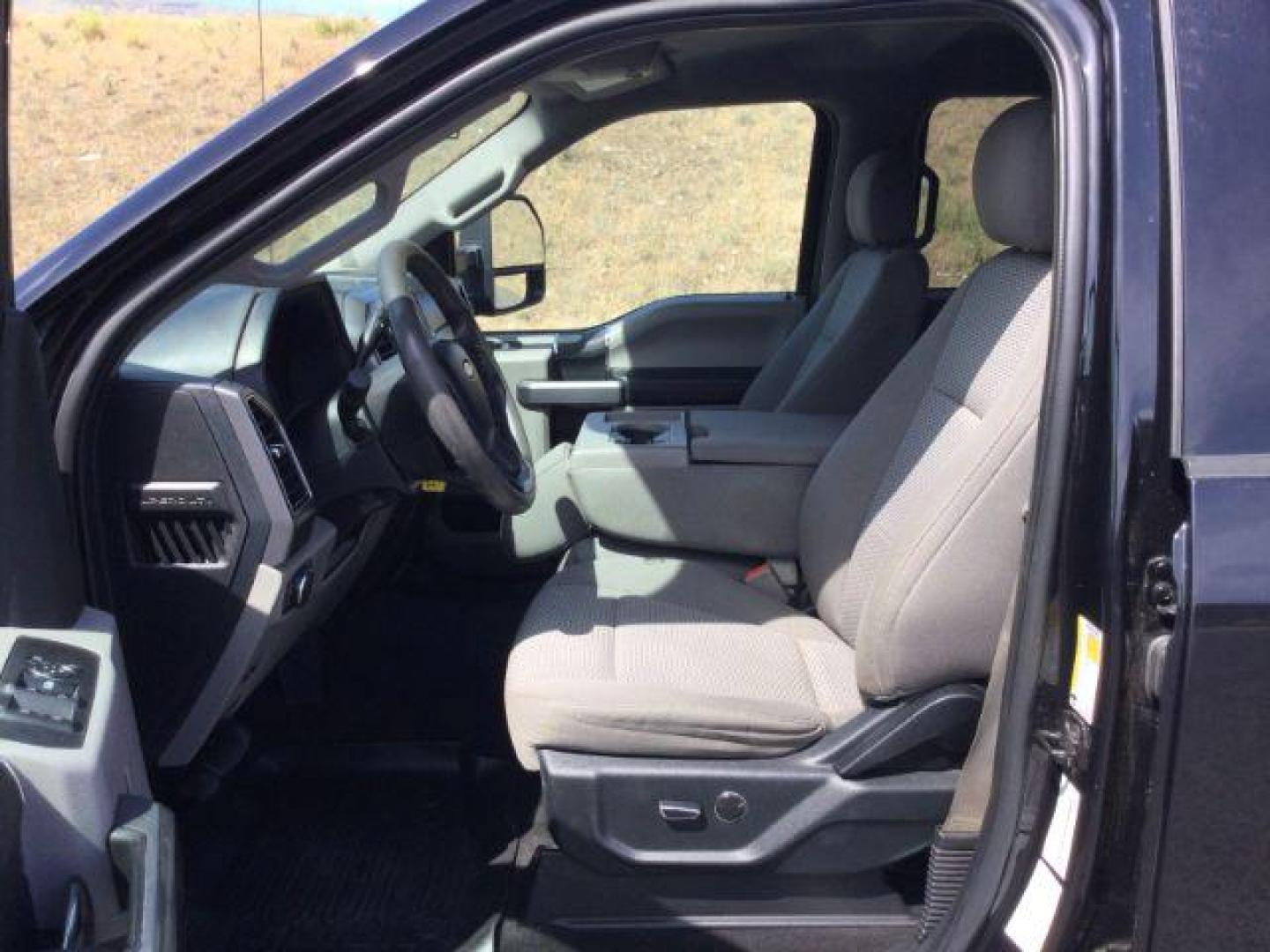 2019 Agate Black /Medium Earth Gray Ford F-350 XLT Crew Cab 4WD (1FT8W3BT1KE) with an Powerstroke 6.7L V-8 diesel direct injection engine, 6-SPEED AUTOMATIC transmission, located at 1801 Main Street, Lewiston, 83501, (208) 743-9371, 46.417065, -117.004799 - Photo#5