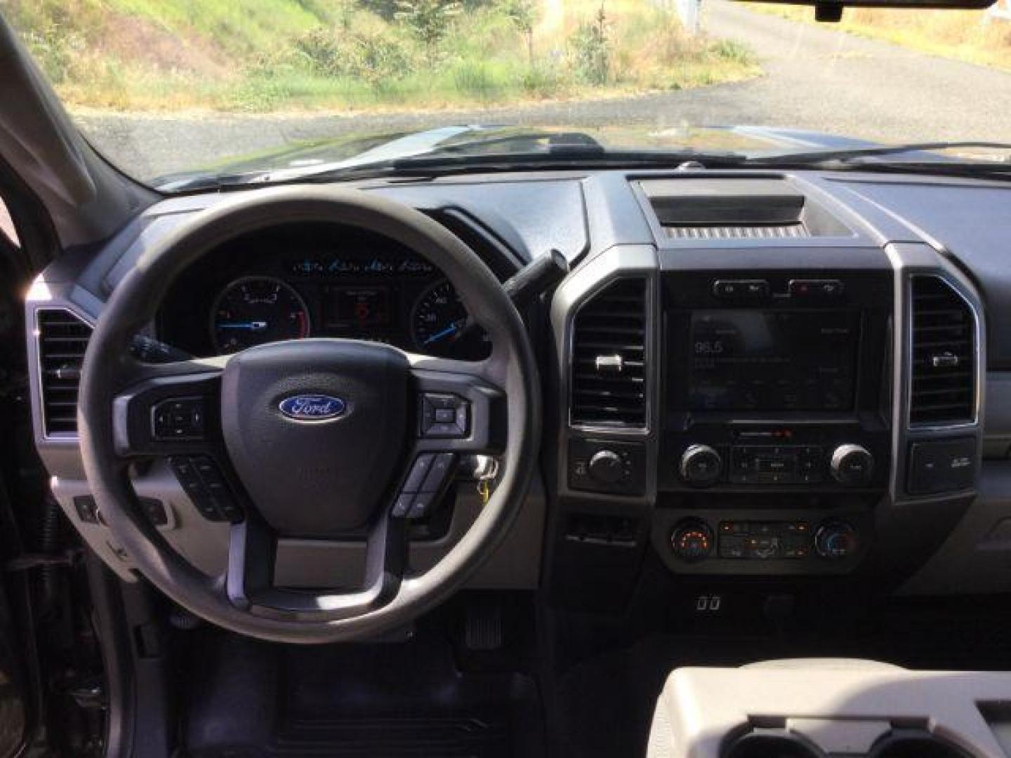 2019 Agate Black /Medium Earth Gray Ford F-350 XLT Crew Cab 4WD (1FT8W3BT1KE) with an Powerstroke 6.7L V-8 diesel direct injection engine, 6-SPEED AUTOMATIC transmission, located at 1801 Main Street, Lewiston, 83501, (208) 743-9371, 46.417065, -117.004799 - Photo#7