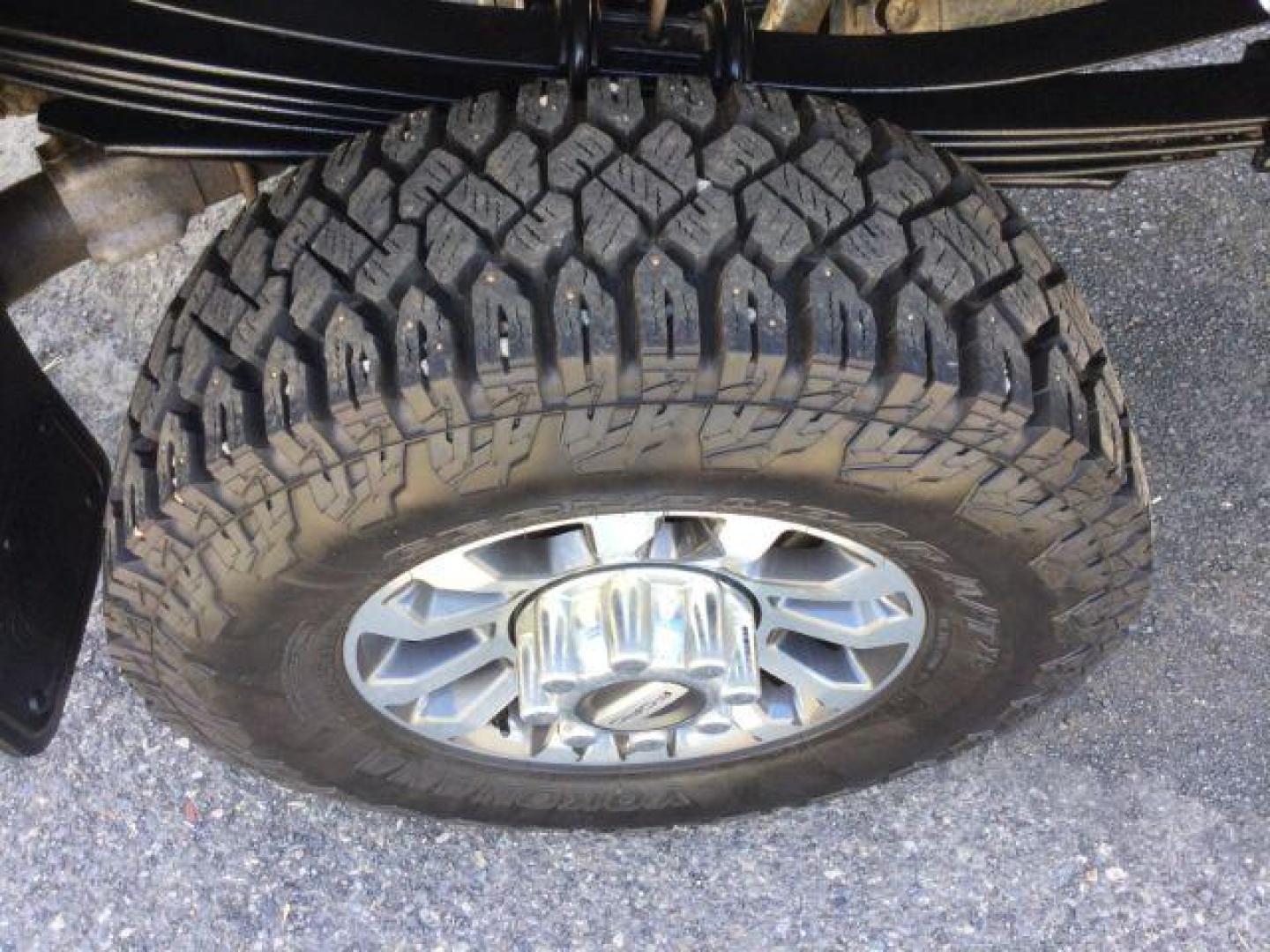 2022 Star White Metallic Tri-Coat /Black Onyx Ford F-350 Lariat Crew Cab 4WD (1FT8W3BT1NE) with an Powerstroke 6.7L V-8 diesel direct injection engine, 10 speed automatic transmission, located at 1801 Main Street, Lewiston, 83501, (208) 743-9371, 46.417065, -117.004799 - Photo#10