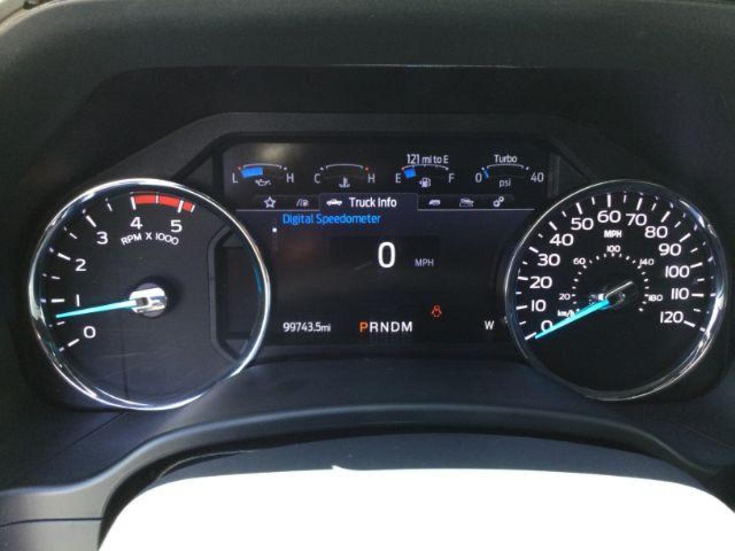 2022 Star White Metallic Tri-Coat /Black Onyx Ford F-350 Lariat Crew Cab 4WD (1FT8W3BT1NE) with an Powerstroke 6.7L V-8 diesel direct injection engine, 10 speed automatic transmission, located at 1801 Main Street, Lewiston, 83501, (208) 743-9371, 46.417065, -117.004799 - Photo#20