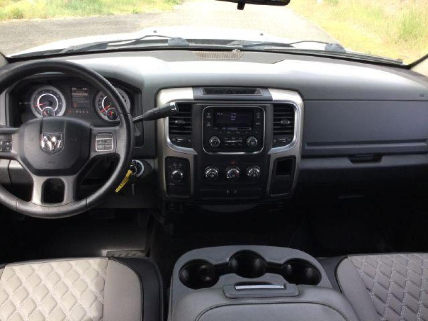 2013 Bright Silver Metallic Clearcoat /Diesel Gray/Black Ram 1500 SLT (1C6RR7LT0DS) with an HEMI 5.7L V-8 variable valve control engine, 6-Speed Automatic transmission, located at 1801 Main Street, Lewiston, 83501, (208) 743-9371, 46.417065, -117.004799 - Photo#5