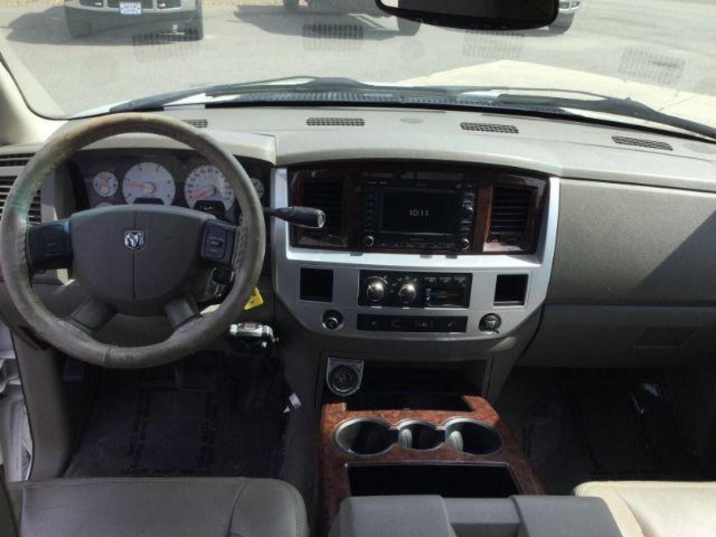 2008 Bright White Clearcoat /Khaki Dodge Ram 3500 Laramie (3D7ML48A98G) with an Cummins 6.7L I-6 diesel direct injection engine, 6-Speed Automatic transmission, located at 1801 Main Street, Lewiston, 83501, (208) 743-9371, 46.417065, -117.004799 - Photo#5
