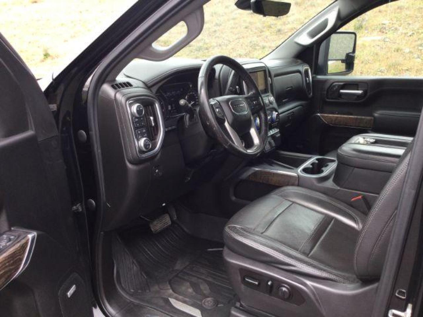 2021 Onyx Black /Jet Black GMC Sierra 3500HD Denali (1GT49WEY9MF) with an Duramax 6.6L V-8 diesel direct injection engine, 10-speed automatic transmission, located at 1801 Main Street, Lewiston, 83501, (208) 743-9371, 46.417065, -117.004799 - Photo#3