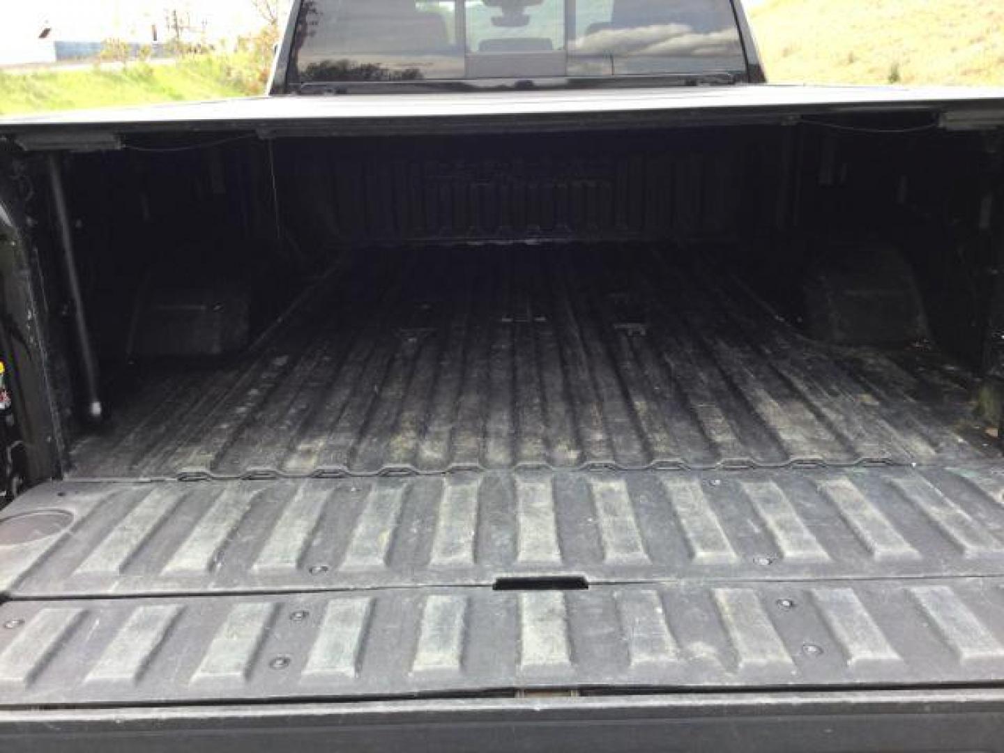 2021 Onyx Black /Jet Black GMC Sierra 3500HD Denali (1GT49WEY9MF) with an Duramax 6.6L V-8 diesel direct injection engine, 10-speed automatic transmission, located at 1801 Main Street, Lewiston, 83501, (208) 743-9371, 46.417065, -117.004799 - Photo#9
