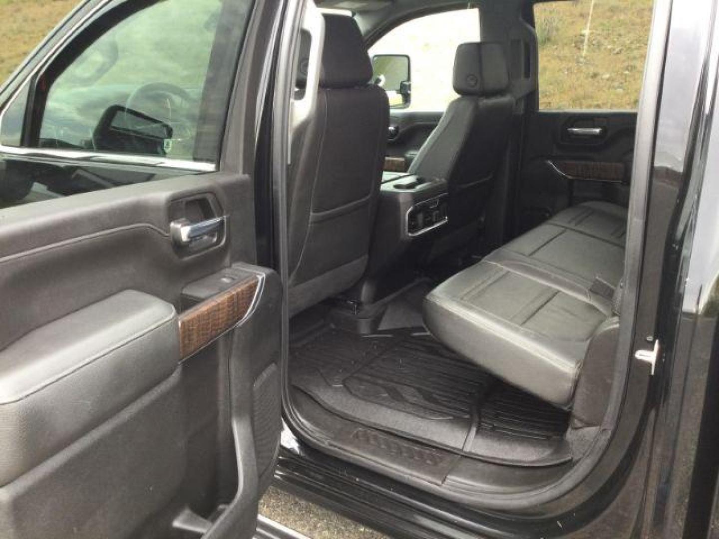2021 Onyx Black /Jet Black GMC Sierra 3500HD Denali (1GT49WEY9MF) with an Duramax 6.6L V-8 diesel direct injection engine, 10-speed automatic transmission, located at 1801 Main Street, Lewiston, 83501, (208) 743-9371, 46.417065, -117.004799 - Photo#13