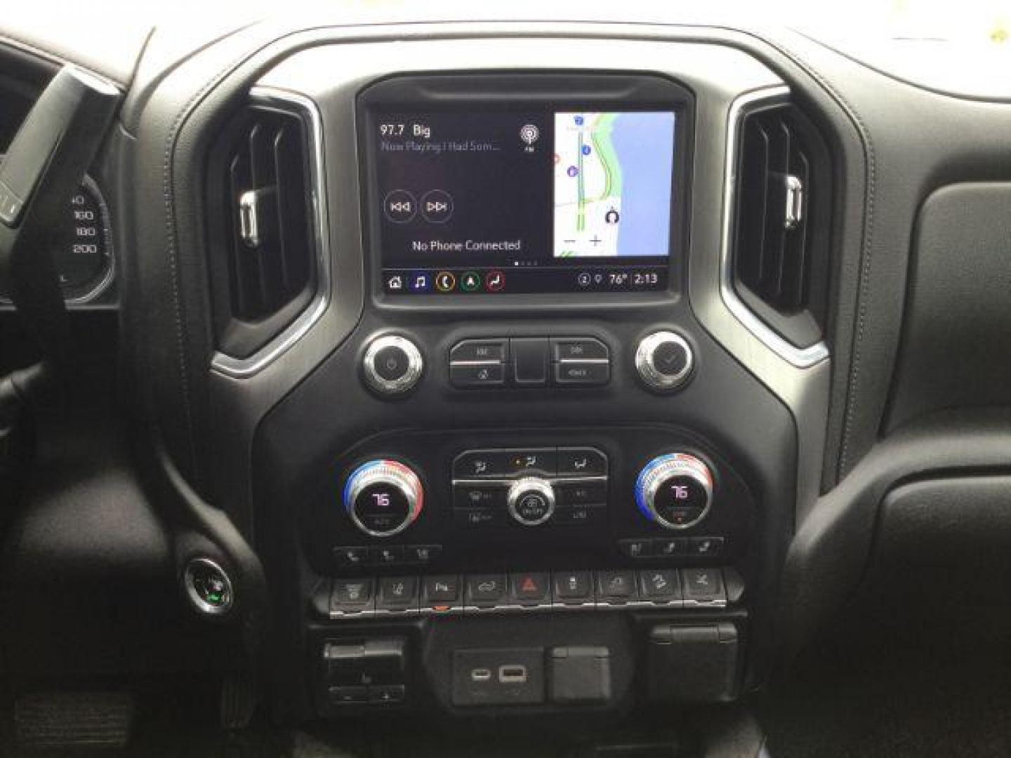 2021 Onyx Black /Jet Black GMC Sierra 3500HD Denali (1GT49WEY9MF) with an Duramax 6.6L V-8 diesel direct injection engine, 10-speed automatic transmission, located at 1801 Main Street, Lewiston, 83501, (208) 743-9371, 46.417065, -117.004799 - Photo#16