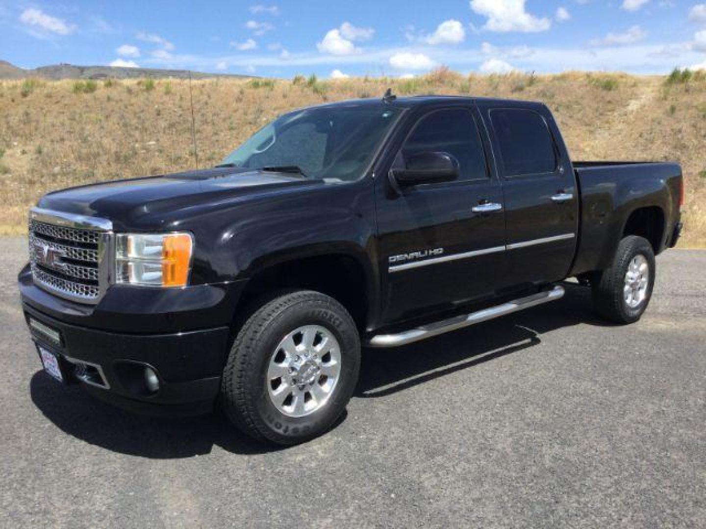 2011 GMC Sierra 4WD Crew Cab Standard Box's photo