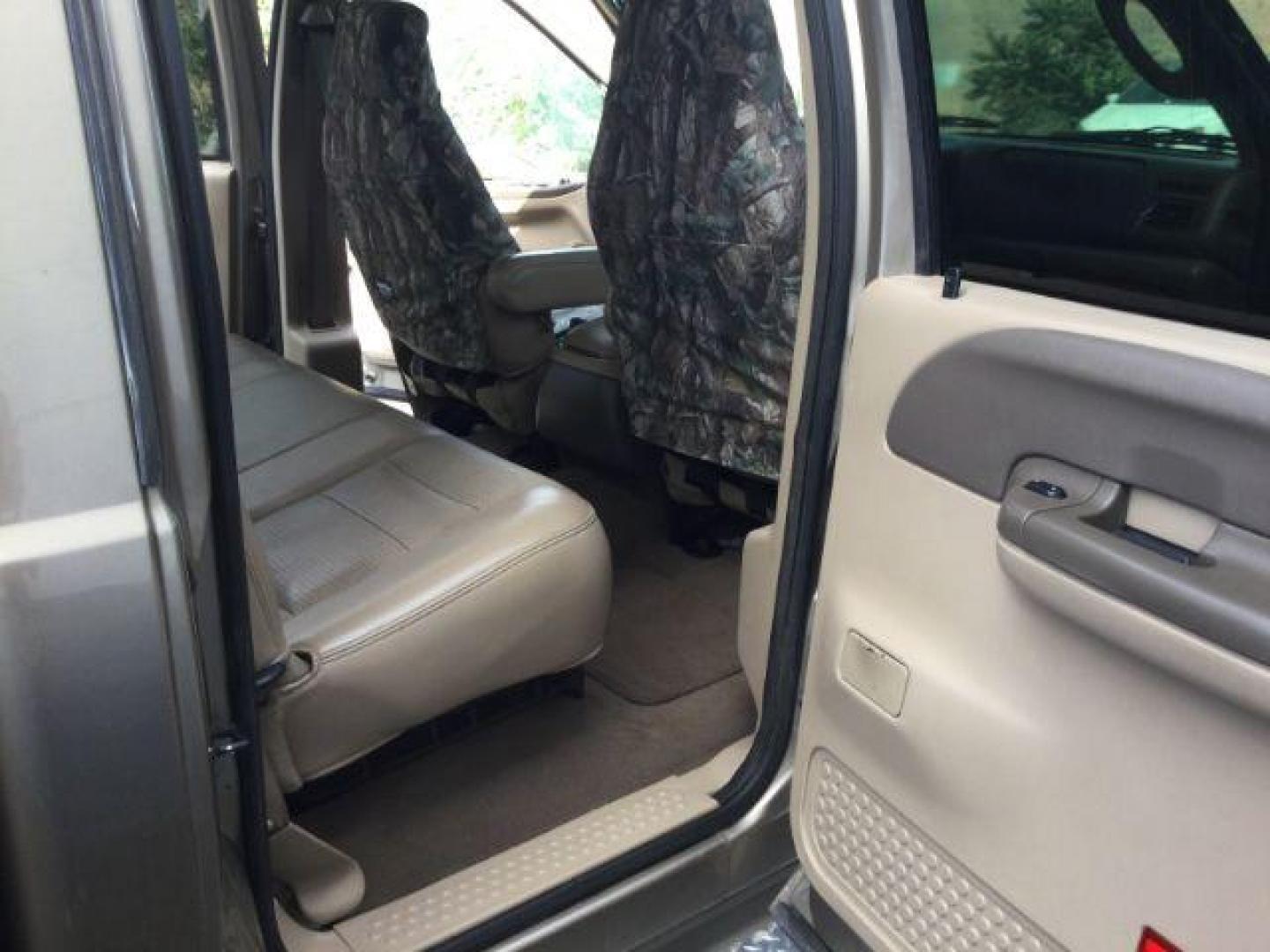 2004 Arizona Beige Metallic /Castano Leather Interior Ford F-350 Lariat Crew Cab Long Bed 4WD (1FTSW31P94E) with an 6.0L V8 OHV 32V TURBO DIESEL engine, 6-Speed Manual transmission, located at 1801 Main Street, Lewiston, 83501, (208) 743-9371, 46.417065, -117.004799 - Photo#18