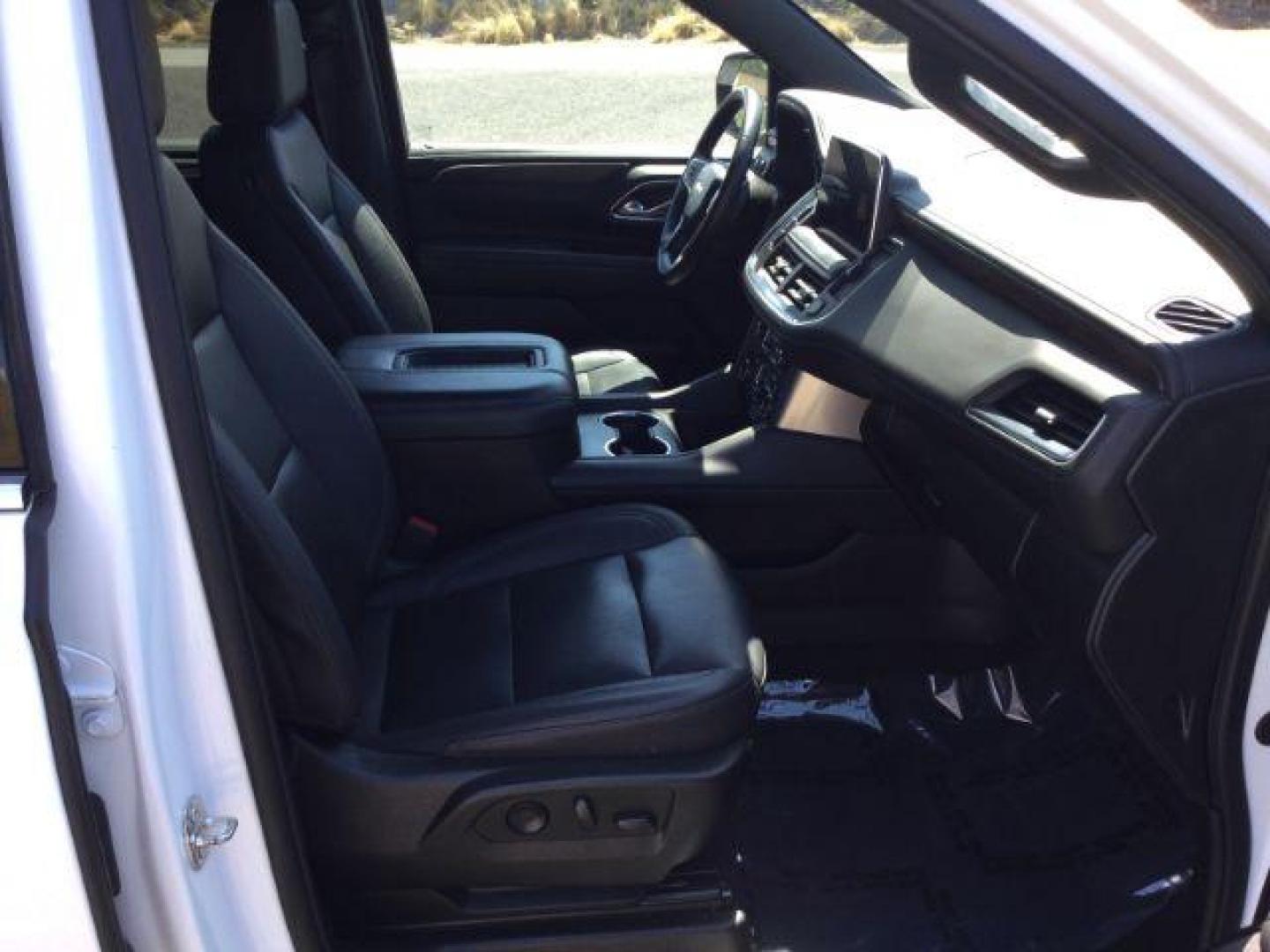 2023 Summit White /Jet Black Chevrolet Suburban 4WD LT (1GNSKCKD2PR) with an EcoTec3 5.3L V-8 gasoline direct injection engine, 10 speed automatic transmission, located at 1801 Main Street, Lewiston, 83501, (208) 743-9371, 46.417065, -117.004799 - Photo#14