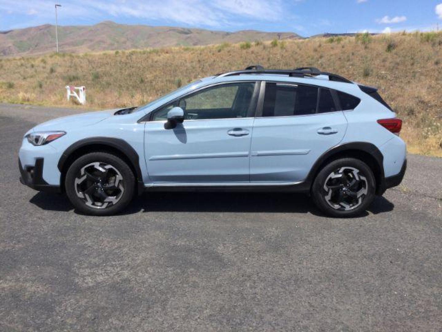 2021 Horizon Blue Pearl /black leather Subaru Crosstrek Limited (JF2GTHMC3M8) with an 2.5L H-4 gasoline direct injection engine, Automatic, CVT w/Lineartronic transmission, located at 1801 Main Street, Lewiston, 83501, (208) 743-9371, 46.417065, -117.004799 - Photo#2