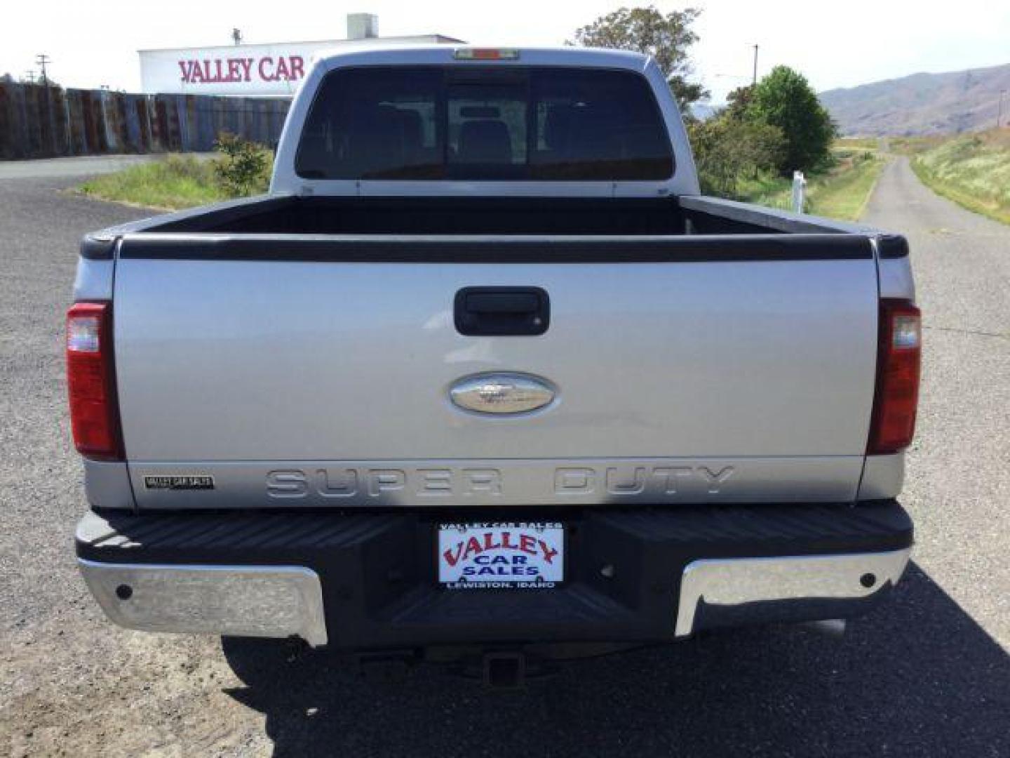 2012 Ingot Silver Metallic /Black Ford F-250 LARIAT (1FT7W2BT1CE) with an Powerstroke 6.7L V-8 diesel direct injection engine, 6-Speed Automatic transmission, located at 1801 Main Street, Lewiston, 83501, (208) 743-9371, 46.417065, -117.004799 - Photo#7